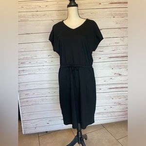NWOT 32 Degrees Cool Black Pocket Pull Tie Dress Large